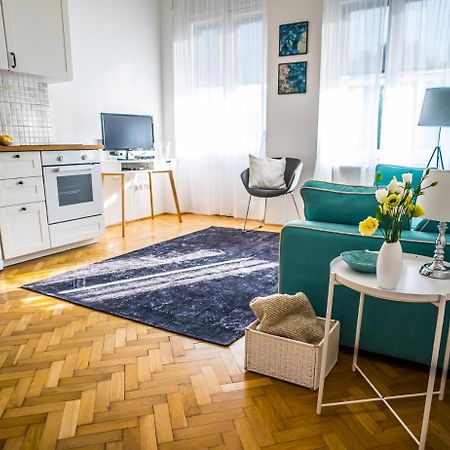Ybl Apartment City Center Székesfehérvár Esterno foto