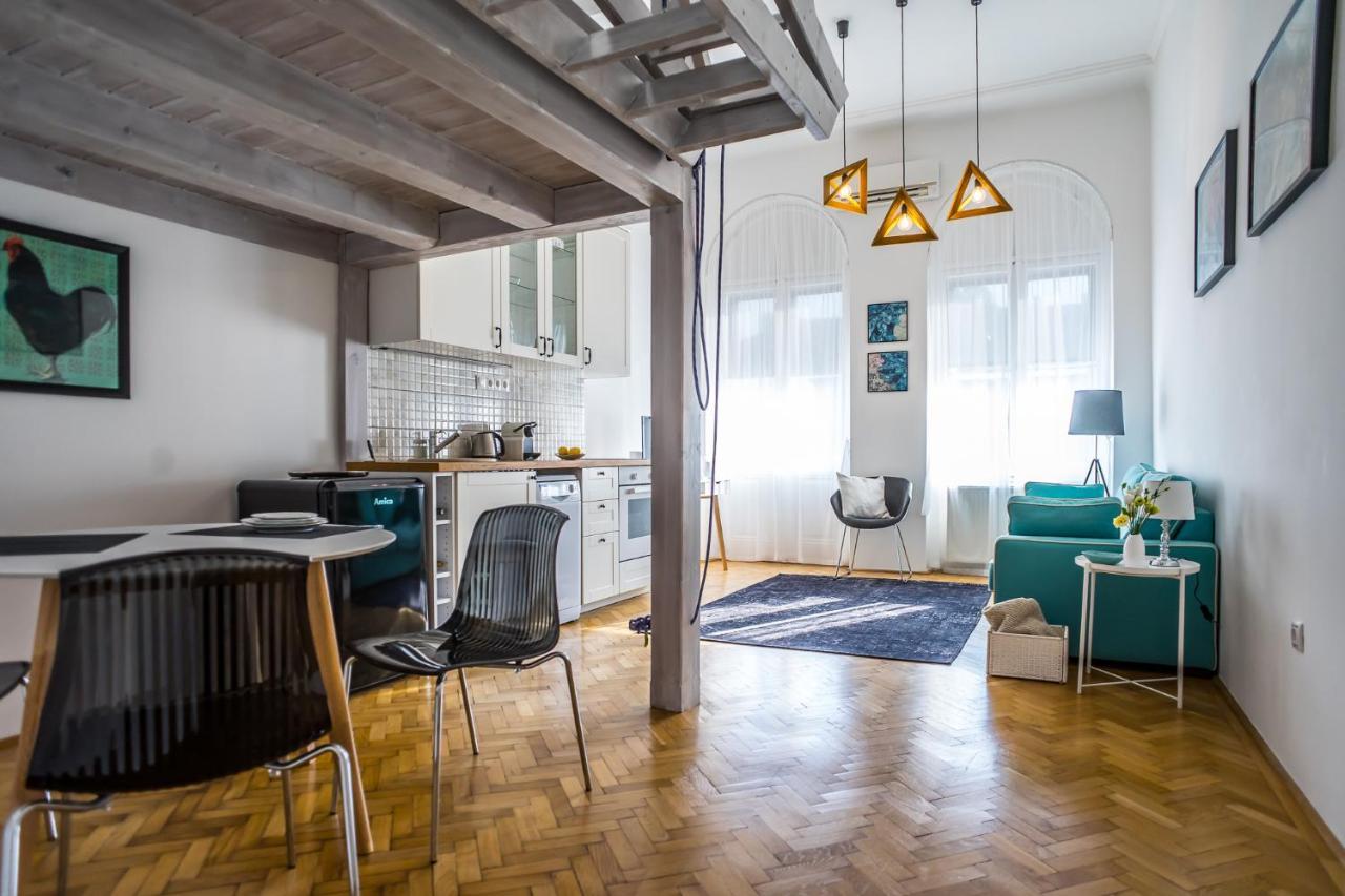 Ybl Apartment City Center Székesfehérvár Esterno foto